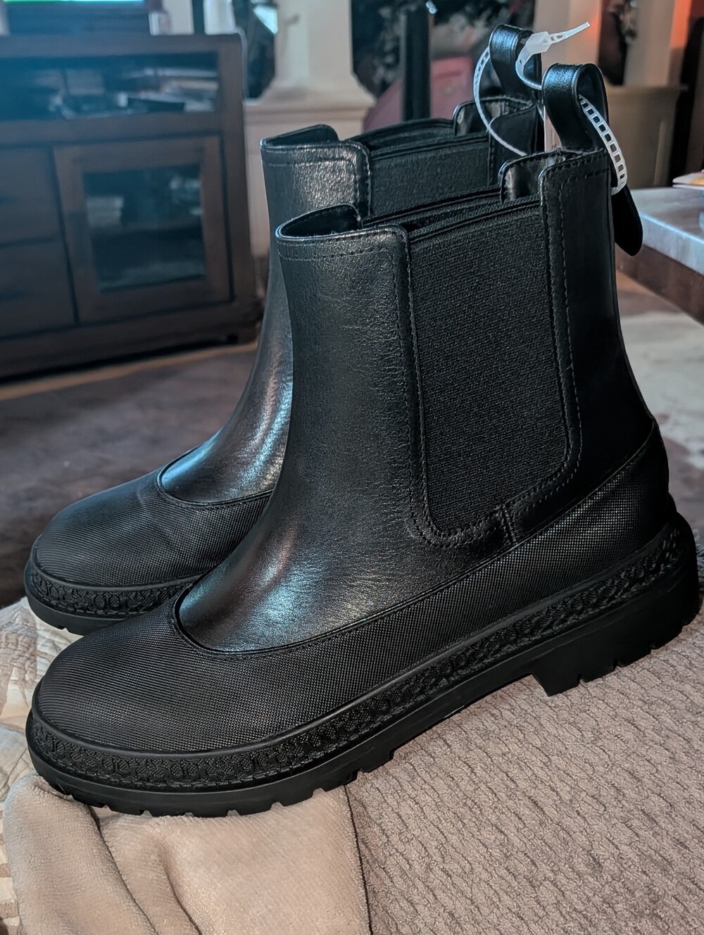 Coach Carver Boot, New. Size Men's 7.5D/Women's Size 9 Wide Width